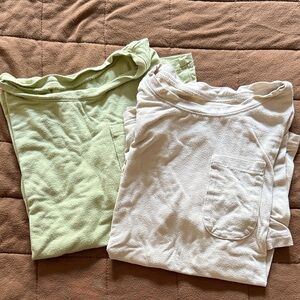 Kyte BABY pistachio and ecru Short Sleeve Tees- play